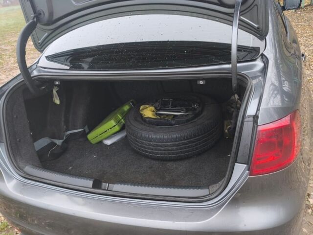 Черный Фольксваген Джетта, объемом двигателя 2.5 л и пробегом 200 тыс. км за 8200 $, фото 3 на Automoto.ua