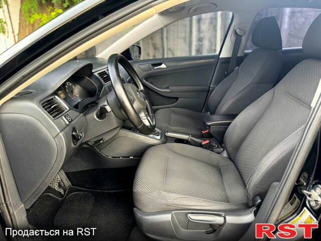 Черный Фольксваген Джетта, объемом двигателя 2 л и пробегом 215 тыс. км за 7800 $, фото 6 на Automoto.ua