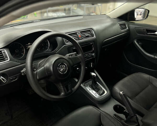 Чорний Фольксваген Джетта, об'ємом двигуна 2.48 л та пробігом 189 тис. км за 8999 $, фото 10 на Automoto.ua