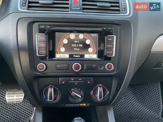 Чорний Фольксваген Джетта, об'ємом двигуна 2.5 л та пробігом 230 тис. км за 11499 $, фото 16 на Automoto.ua