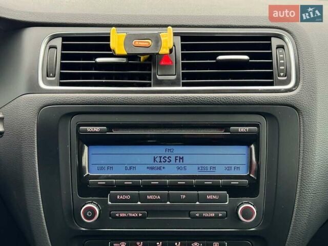 Черный Фольксваген Джетта, объемом двигателя 1.6 л и пробегом 279 тыс. км за 8690 $, фото 30 на Automoto.ua