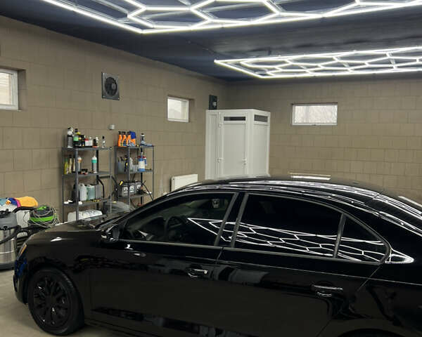 Чорний Фольксваген Джетта, об'ємом двигуна 2.48 л та пробігом 189 тис. км за 8999 $, фото 4 на Automoto.ua