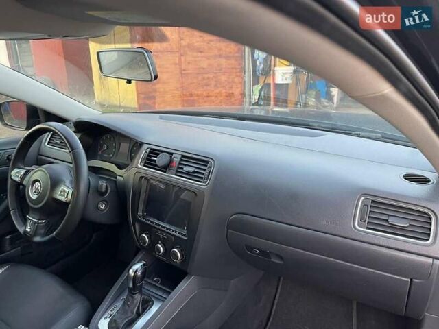 Чорний Фольксваген Джетта, об'ємом двигуна 2.5 л та пробігом 280 тис. км за 4000 $, фото 3 на Automoto.ua