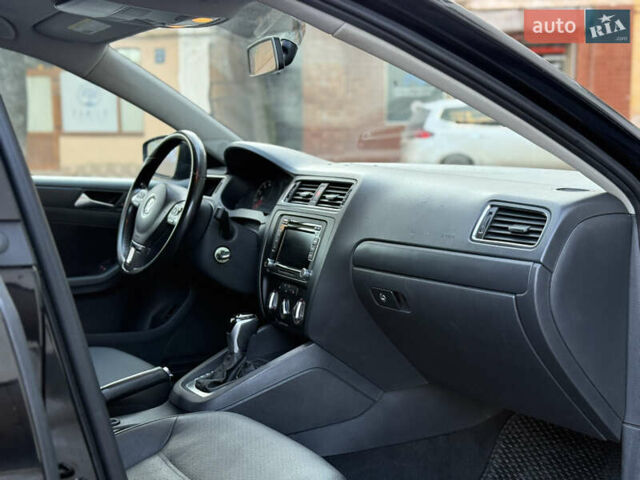 Черный Фольксваген Джетта, объемом двигателя 2.48 л и пробегом 155 тыс. км за 8200 $, фото 14 на Automoto.ua