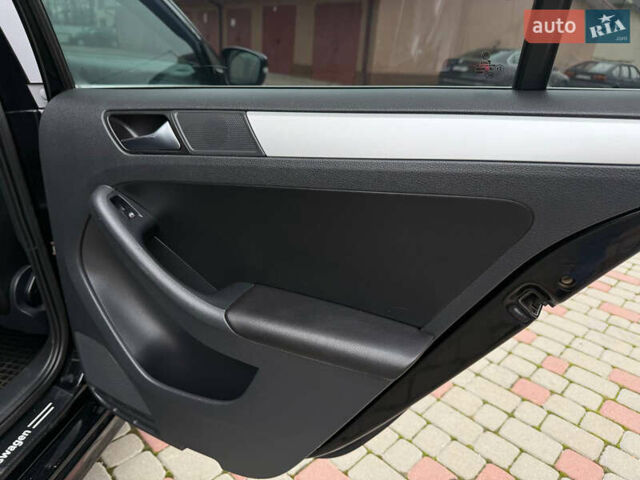 Черный Фольксваген Джетта, объемом двигателя 2 л и пробегом 170 тыс. км за 8300 $, фото 68 на Automoto.ua