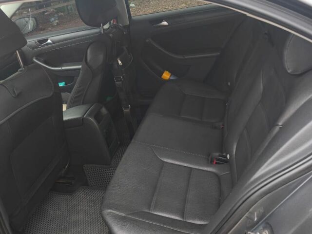 Черный Фольксваген Джетта, объемом двигателя 2.5 л и пробегом 200 тыс. км за 8200 $, фото 9 на Automoto.ua