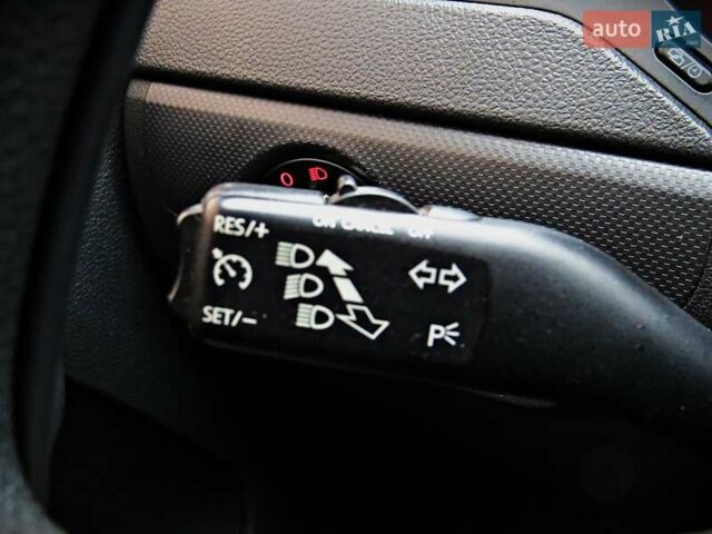 Черный Фольксваген Джетта, объемом двигателя 2.48 л и пробегом 203 тыс. км за 8900 $, фото 10 на Automoto.ua