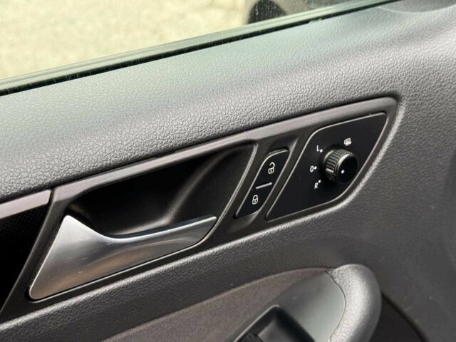 Черный Фольксваген Джетта, объемом двигателя 1.6 л и пробегом 279 тыс. км за 6990 $, фото 13 на Automoto.ua