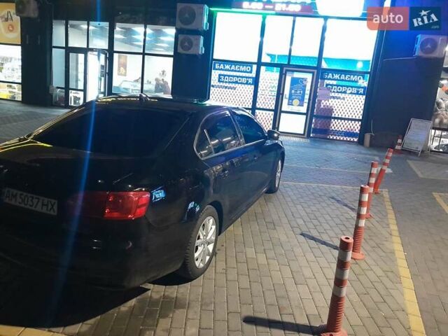 Черный Фольксваген Джетта, объемом двигателя 2.5 л и пробегом 235 тыс. км за 7750 $, фото 9 на Automoto.ua