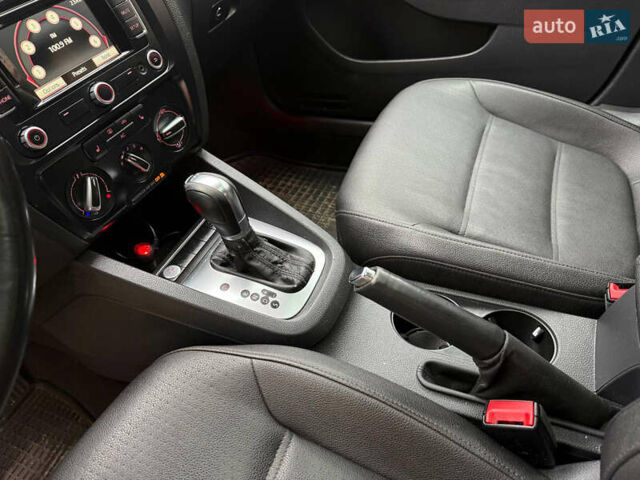 Черный Фольксваген Джетта, объемом двигателя 2 л и пробегом 170 тыс. км за 8300 $, фото 43 на Automoto.ua