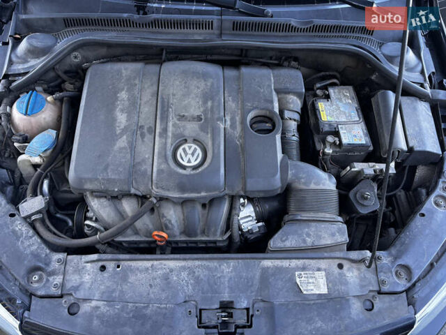 Черный Фольксваген Джетта, объемом двигателя 2.5 л и пробегом 250 тыс. км за 8500 $, фото 12 на Automoto.ua