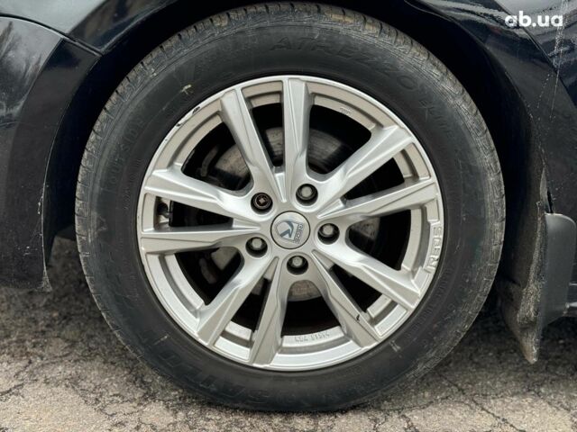 Черный Фольксваген Джетта, объемом двигателя 1.6 л и пробегом 279 тыс. км за 8690 $, фото 10 на Automoto.ua