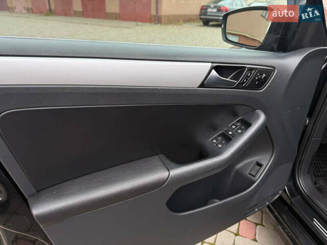 Черный Фольксваген Джетта, объемом двигателя 2 л и пробегом 170 тыс. км за 8300 $, фото 34 на Automoto.ua