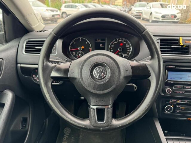 Черный Фольксваген Джетта, объемом двигателя 1.6 л и пробегом 279 тыс. км за 8690 $, фото 26 на Automoto.ua