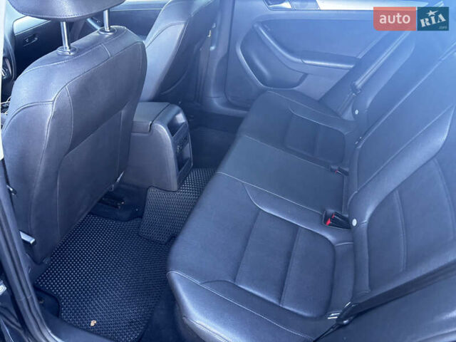 Черный Фольксваген Джетта, объемом двигателя 2.5 л и пробегом 250 тыс. км за 8500 $, фото 10 на Automoto.ua