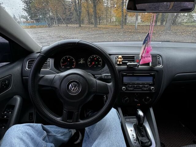 Чорний Фольксваген Джетта, об'ємом двигуна 2 л та пробігом 260 тис. км за 7200 $, фото 12 на Automoto.ua