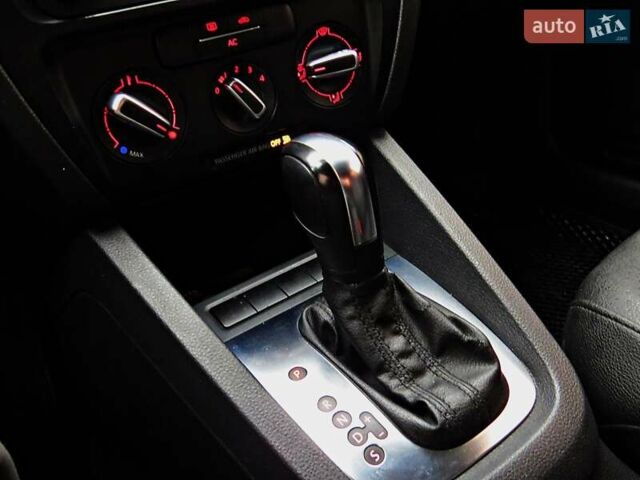 Черный Фольксваген Джетта, объемом двигателя 2.48 л и пробегом 203 тыс. км за 8900 $, фото 12 на Automoto.ua