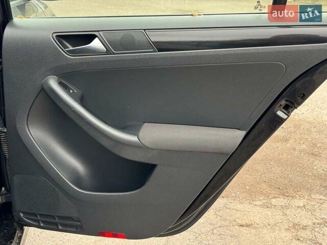 Черный Фольксваген Джетта, объемом двигателя 1.6 л и пробегом 279 тыс. км за 8690 $, фото 20 на Automoto.ua