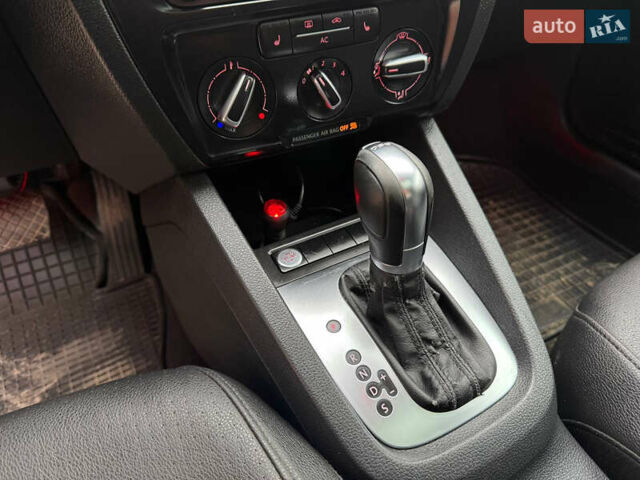 Черный Фольксваген Джетта, объемом двигателя 2 л и пробегом 170 тыс. км за 8300 $, фото 44 на Automoto.ua