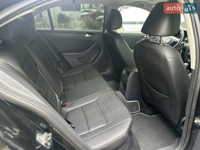 Черный Фольксваген Джетта, объемом двигателя 2.48 л и пробегом 202 тыс. км за 8100 $, фото 14 на Automoto.ua