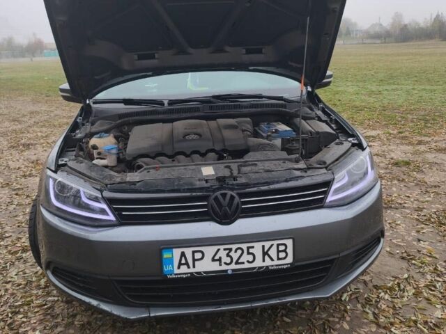 Черный Фольксваген Джетта, объемом двигателя 2.5 л и пробегом 200 тыс. км за 8200 $, фото 22 на Automoto.ua