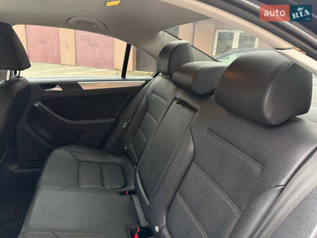 Черный Фольксваген Джетта, объемом двигателя 2 л и пробегом 170 тыс. км за 8300 $, фото 56 на Automoto.ua