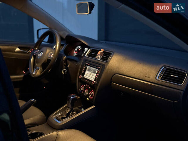 Черный Фольксваген Джетта, объемом двигателя 2.48 л и пробегом 155 тыс. км за 7799 $, фото 9 на Automoto.ua