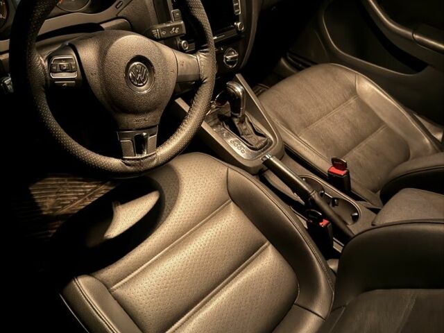 Черный Фольксваген Джетта, объемом двигателя 2.5 л и пробегом 168 тыс. км за 9300 $, фото 2 на Automoto.ua