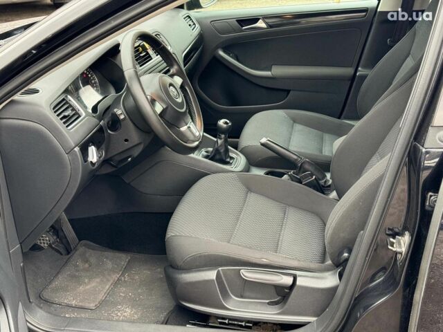 Черный Фольксваген Джетта, объемом двигателя 1.6 л и пробегом 279 тыс. км за 8690 $, фото 14 на Automoto.ua