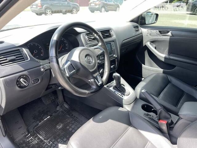 Черный Фольксваген Джетта, объемом двигателя 2.48 л и пробегом 276 тыс. км за 7900 $, фото 6 на Automoto.ua