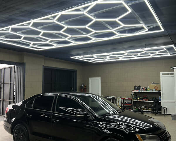 Чорний Фольксваген Джетта, об'ємом двигуна 2.48 л та пробігом 189 тис. км за 8999 $, фото 7 на Automoto.ua