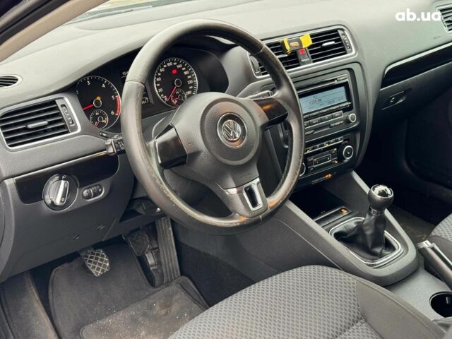 Черный Фольксваген Джетта, объемом двигателя 1.6 л и пробегом 279 тыс. км за 8690 $, фото 16 на Automoto.ua