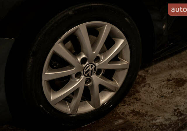 Фольксваген Джетта 2012 в Изюме на Automoto.ua Черный Фольксваген Джетта, объемом двигателя 2.5 л и пробегом 289 тыс. км за 5999 $, фото 15 на Automoto.ua