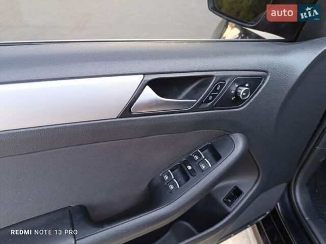 Черный Фольксваген Джетта, объемом двигателя 2.47 л и пробегом 243 тыс. км за 7900 $, фото 18 на Automoto.ua