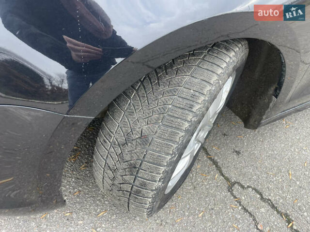 Чорний Фольксваген Джетта, об'ємом двигуна 1.6 л та пробігом 264 тис. км за 8100 $, фото 13 на Automoto.ua