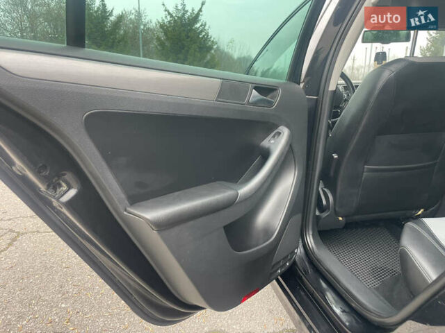 Чорний Фольксваген Джетта, об'ємом двигуна 1.6 л та пробігом 264 тис. км за 8100 $, фото 9 на Automoto.ua