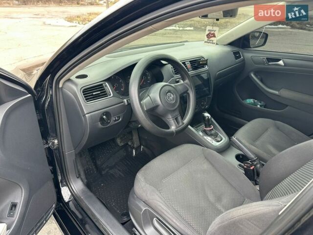 Черный Фольксваген Джетта, объемом двигателя 2 л и пробегом 207 тыс. км за 8500 $, фото 6 на Automoto.ua