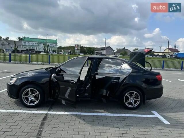 Чорний Фольксваген Джетта, об'ємом двигуна 2 л та пробігом 226 тис. км за 7600 $, фото 6 на Automoto.ua