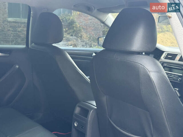 Черный Фольксваген Джетта, объемом двигателя 2.5 л и пробегом 186 тыс. км за 8750 $, фото 40 на Automoto.ua