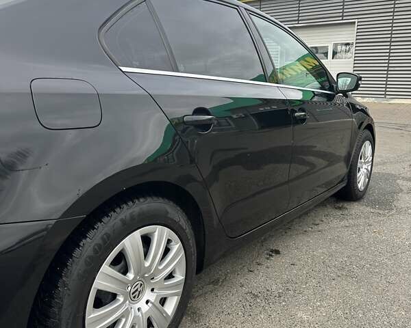 Чорний Фольксваген Джетта, об'ємом двигуна 2.5 л та пробігом 300 тис. км за 8400 $, фото 1 на Automoto.ua