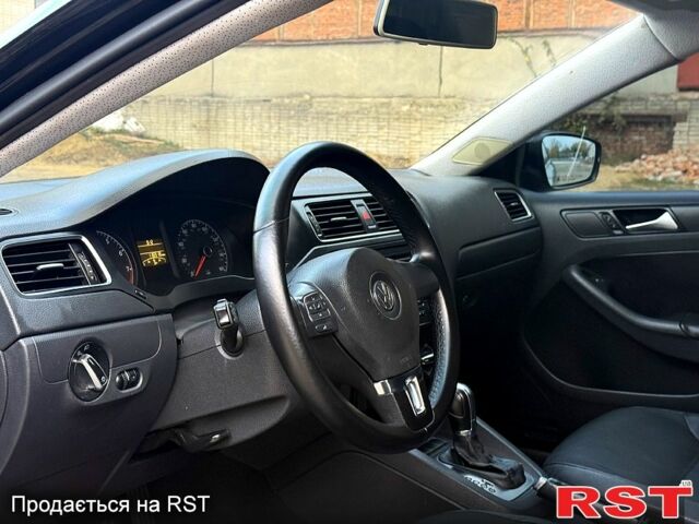 Чорний Фольксваген Джетта, об'ємом двигуна 2.5 л та пробігом 186 тис. км за 8750 $, фото 7 на Automoto.ua