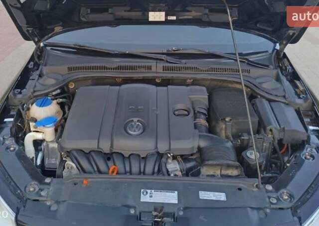 Черный Фольксваген Джетта, объемом двигателя 2.47 л и пробегом 243 тыс. км за 7900 $, фото 17 на Automoto.ua