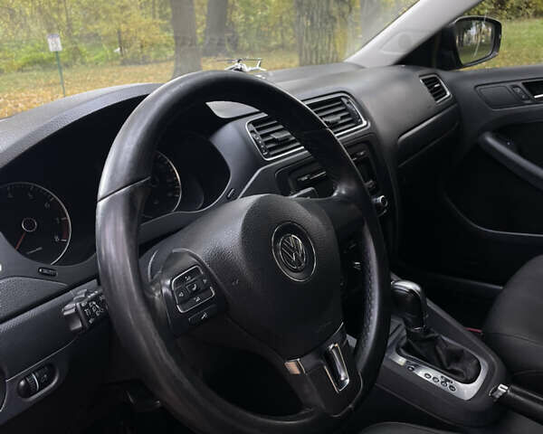 Черный Фольксваген Джетта, объемом двигателя 2.5 л и пробегом 219 тыс. км за 7800 $, фото 9 на Automoto.ua