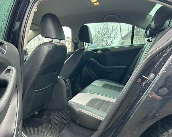 Чорний Фольксваген Джетта, об'ємом двигуна 1.6 л та пробігом 263 тис. км за 7500 $, фото 24 на Automoto.ua