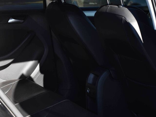 Черный Фольксваген Джетта, объемом двигателя 2.5 л и пробегом 280 тыс. км за 8700 $, фото 15 на Automoto.ua