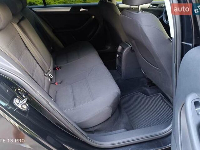 Черный Фольксваген Джетта, объемом двигателя 2.47 л и пробегом 243 тыс. км за 7900 $, фото 15 на Automoto.ua