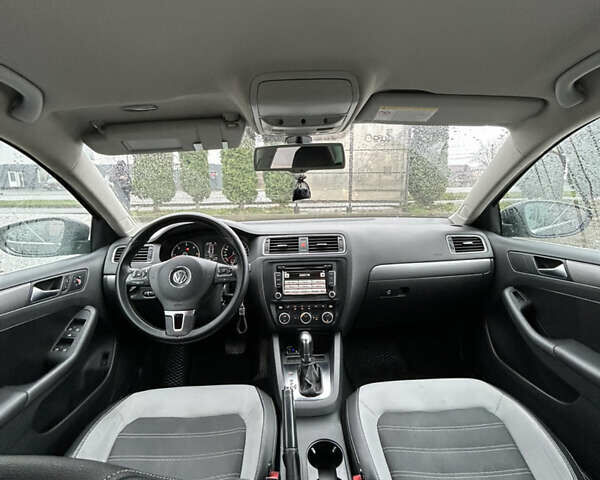 Чорний Фольксваген Джетта, об'ємом двигуна 1.6 л та пробігом 263 тис. км за 7500 $, фото 21 на Automoto.ua