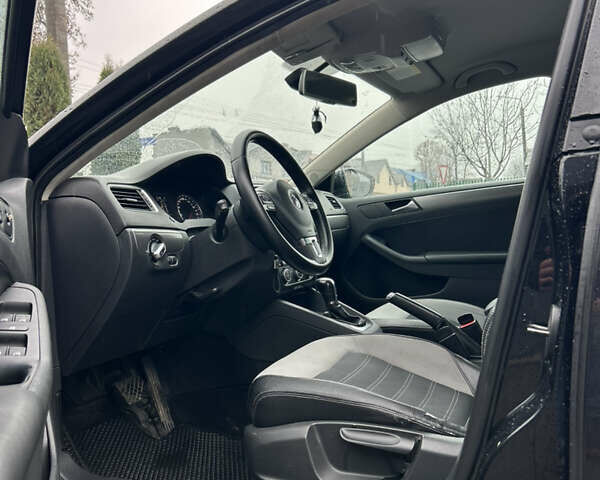 Чорний Фольксваген Джетта, об'ємом двигуна 1.6 л та пробігом 263 тис. км за 7500 $, фото 20 на Automoto.ua