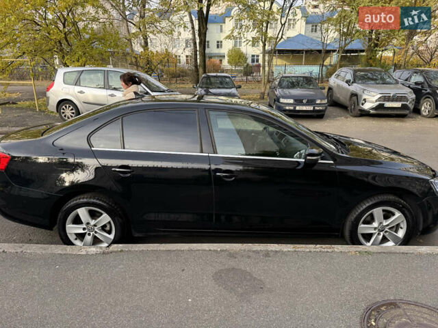 Черный Фольксваген Джетта, объемом двигателя 1.97 л и пробегом 333 тыс. км за 9800 $, фото 5 на Automoto.ua