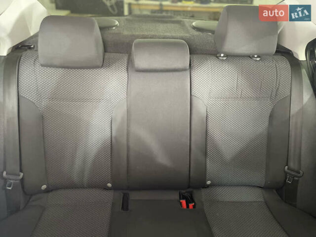 Чорний Фольксваген Джетта, об'ємом двигуна 1.39 л та пробігом 199 тис. км за 8499 $, фото 22 на Automoto.ua